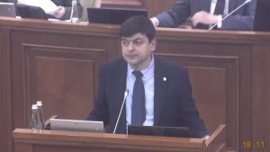 Gaik Vartanean în Parlament: „Avem nevoie nu de interdicții, ci de soluții inteligente care unesc societatea”