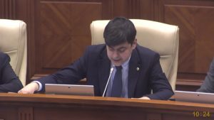 Facturile oamenilor, ignorate în Parlament: PAS respinge audierea premierului pe tarifele la gaz