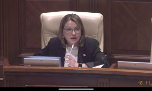 Angela Cutasevici cere Prim-ministrului clarificări privind salariile din educație: „Cadrele didactice au nevoie de răspunsuri clare”