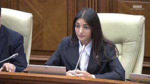 Депутат Ольга Урсу обратилась к Дану Перчуну: Почему правительство забирает ресурсы Кишинева, но не расширяет программы продленного дня на национальном уровне?
