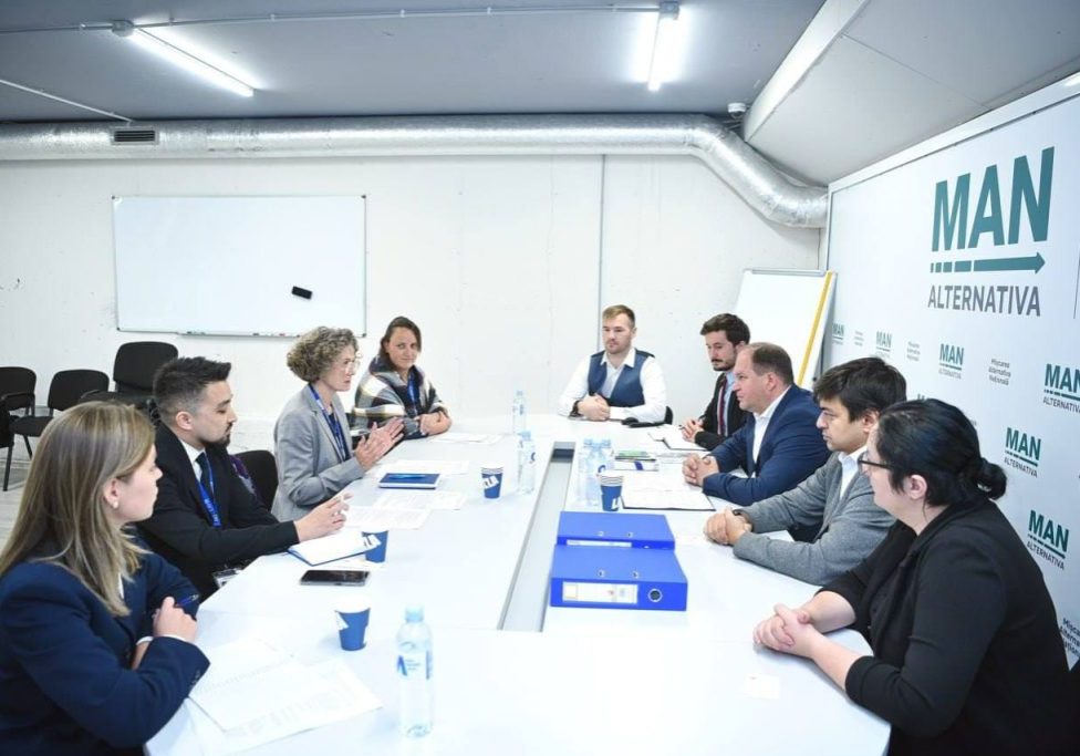 386102100_885479796273770_95099419298164044_n