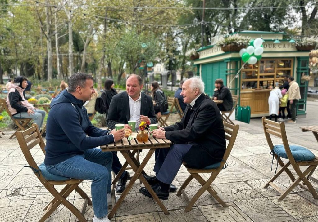 5a6a619a-1d03-40bb-9faa-a930430e55f1