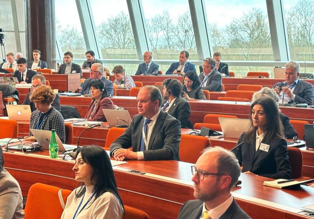 7c571d68-24ae-40e4-ad86-2adfc8acfb06