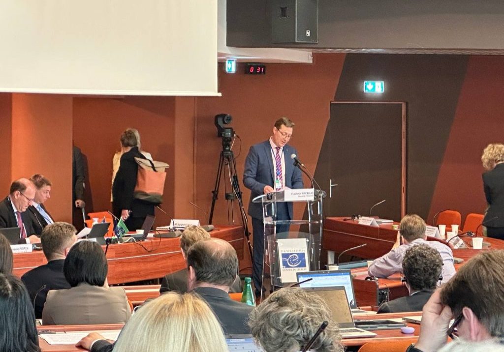 eb413558-cb7c-4c28-9076-678c18da92e6